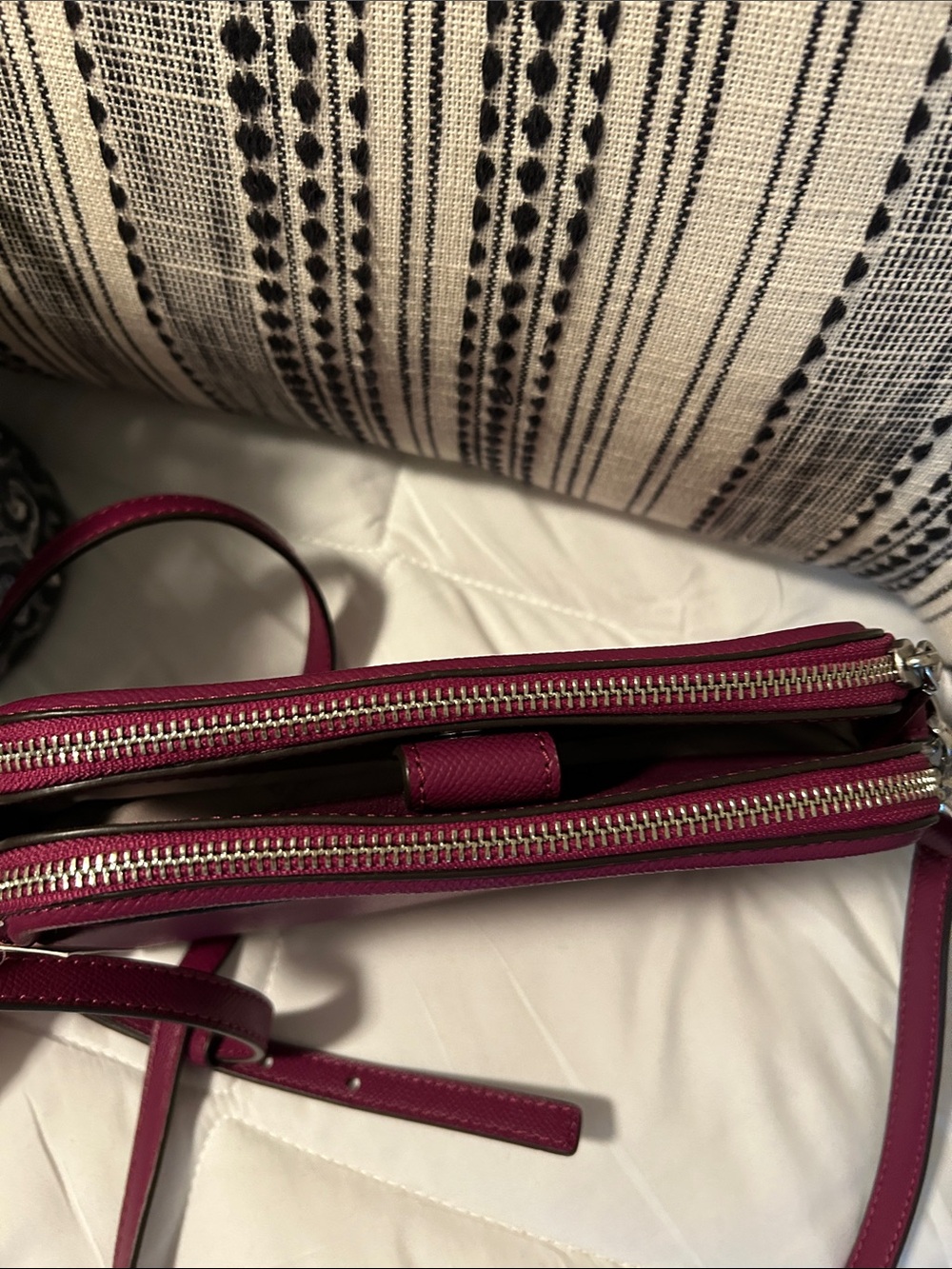 Michael Kors Houston Plum Cross Grain Saffiano Crossbody Bag NWT - Picture 4 of 13
